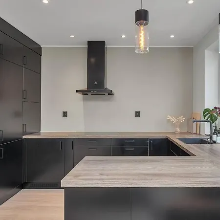 Unik Bergensperle: Luksus, Romslig & Sentralt! Holiday home