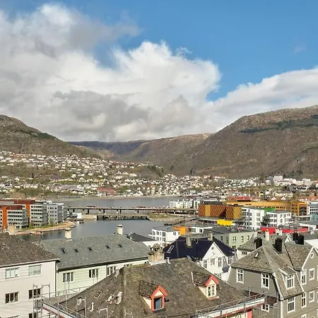 Holiday home Unik Bergensperle: Luksus, Romslig & Sentralt!